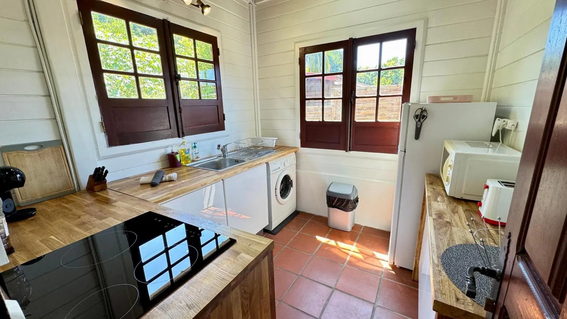 Le Gaspardo , 2 Chambres Climatisees , A 2 Mins A Pied De La Plage , Wifi , Jardin Clos, Parking ,Sans Vis-A-Vis ル・カルベ 0*,  マルティニーク