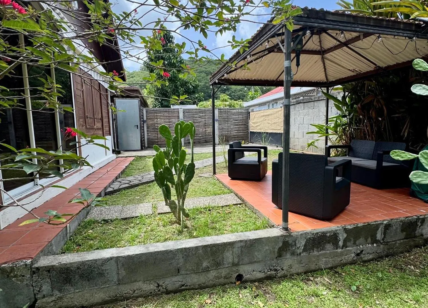 別荘 Le Gaspardo , 2 Chambres Climatisees , A 2 Mins A Pied De La Plage , Wifi , Jardin Clos, Parking ,Sans Vis-A-Vis ル・カルベ マルティニーク